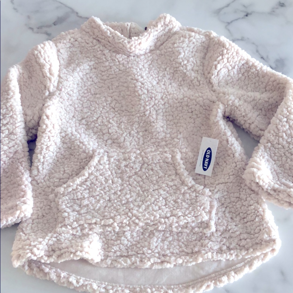 NWT old navy pullover fleece sweater.